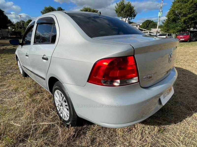 VOLKSWAGEN - VOYAGE - 2009/2009 - Prata - R$ 25.900,00