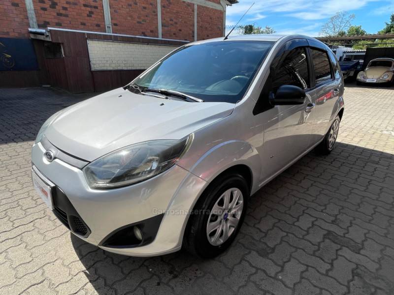 FORD - FIESTA - 2014/2014 - Cinza - R$ 31.900,00