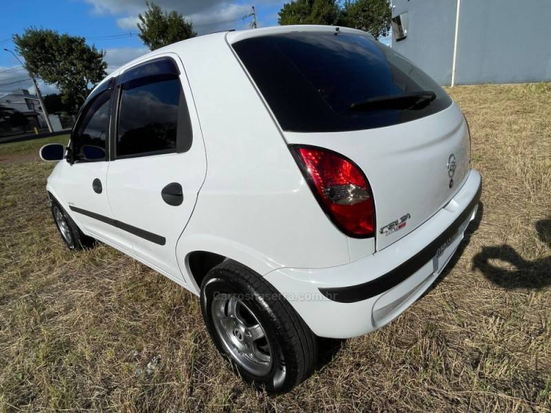 CHEVROLET - CELTA - 2006/2006 - Branca - R$ 22.900,00