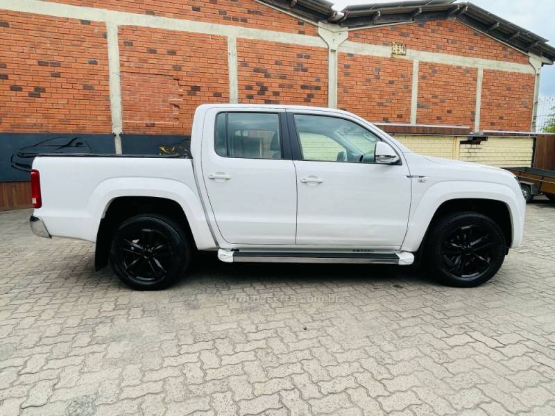 VOLKSWAGEN - AMAROK - 2015/2015 - Branca - R$ 109.900,00