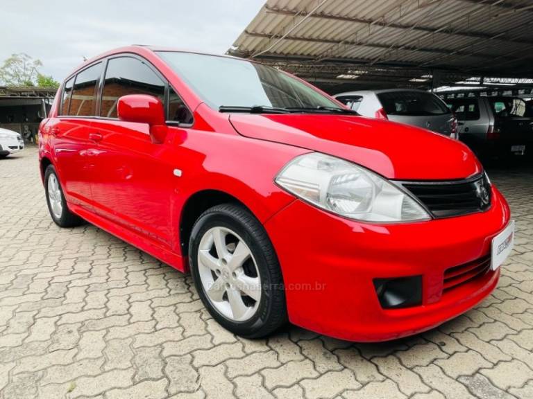 NISSAN - TIIDA - 2012/2012 - Vermelha - R$ 39.900,00
