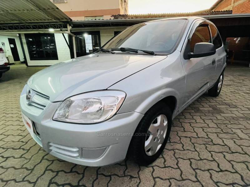 CHEVROLET - CELTA - 2010/2010 - Cinza - R$ 19.900,00
