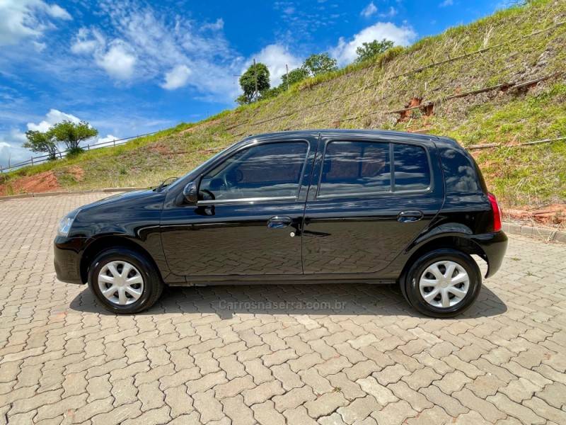 RENAULT - CLIO - 2015/2016 - Preta - R$ 36.900,00