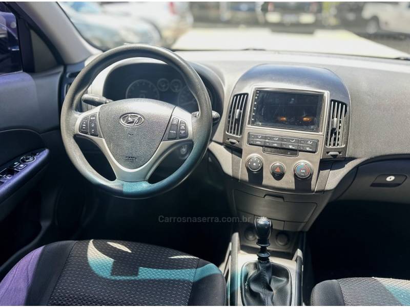 HYUNDAI - I30 - 2010/2011 - Preta - R$ 39.900,00