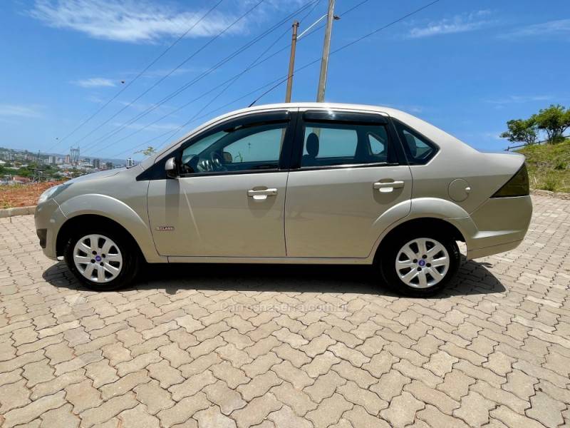 FORD - FIESTA - 2012/2012 - Cinza - R$ 34.900,00