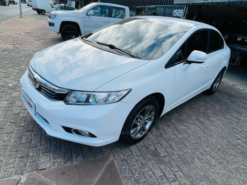 HONDA - CIVIC - 2014/2014 - Branca - R$ 73.900,00
