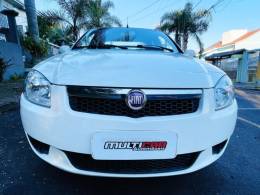 FIAT - SIENA - 2013/2014 - Branca - R$ 34.900,00
