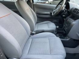 VOLKSWAGEN - FOX - 2007/2007 - Preta - R$ 26.900,00