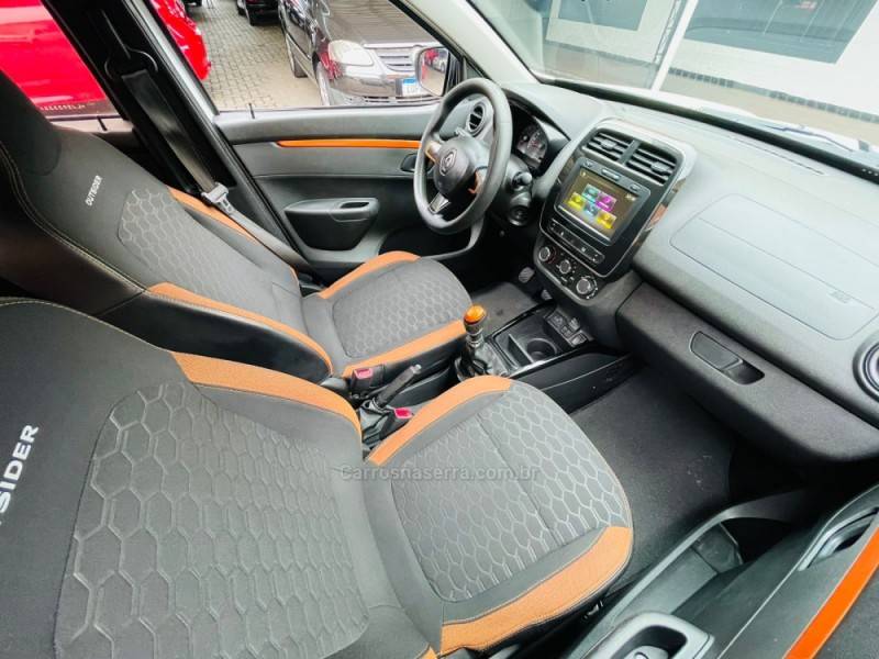 RENAULT - KWID - 2020/2020 - Branca - R$ 45.900,00