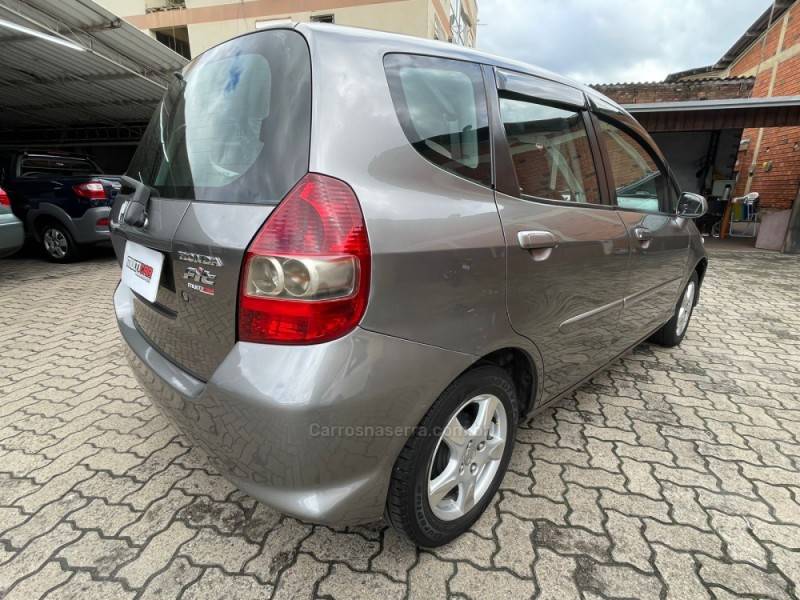 HONDA - FIT - 2007/2007 - Cinza - R$ 34.900,00