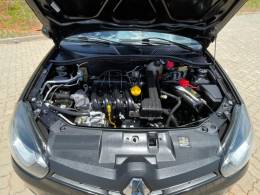 RENAULT - CLIO - 2015/2016 - Preta - R$ 36.900,00