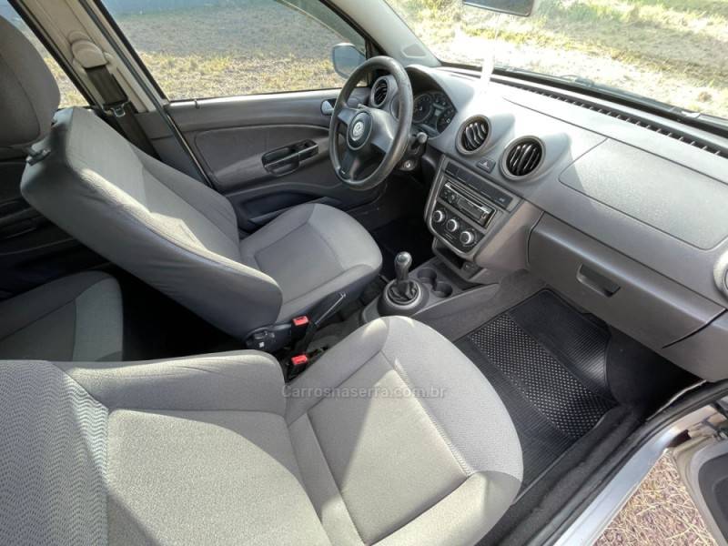 VOLKSWAGEN - VOYAGE - 2009/2009 - Prata - R$ 25.900,00