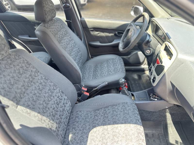 FIAT - SIENA - 2008/2009 - Branca - R$ 26.900,00