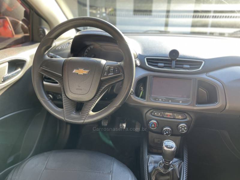 CHEVROLET - PRISMA - 2016/2016 - Preta - R$ 55.900,00