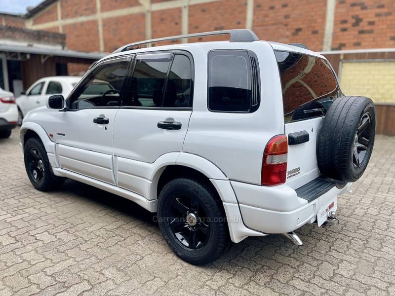 CHEVROLET - TRACKER - 2001/2001 - Branca - R$ 45.900,00