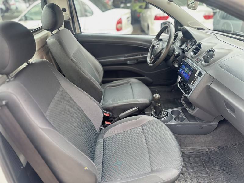 VOLKSWAGEN - SAVEIRO - 2016/2017 - Branca - R$ 47.900,00