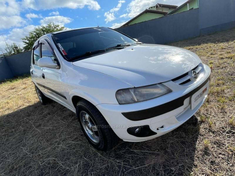 CHEVROLET - CELTA - 2006/2006 - Branca - R$ 22.900,00