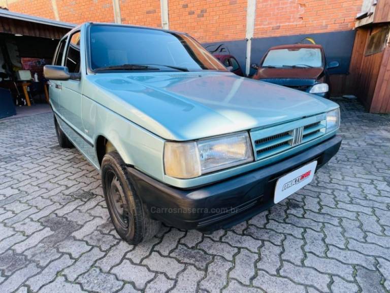 FIAT - UNO - 1994/1994 - Azul - R$ 10.900,00