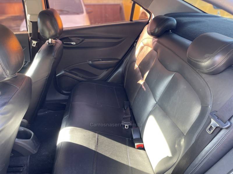CHEVROLET - PRISMA - 2016/2016 - Preta - R$ 55.900,00
