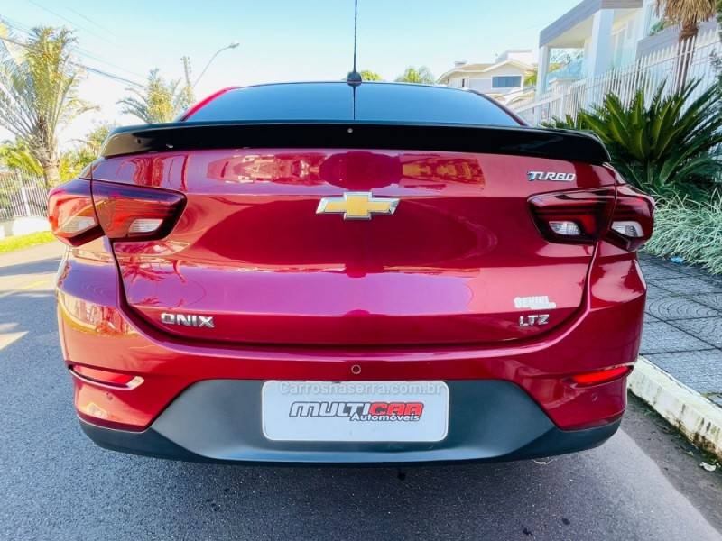 CHEVROLET - ONIX - 2019/2020 - Vermelha - R$ 68.900,00