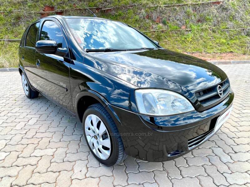 CHEVROLET - CORSA - 2006/2006 - Preta - R$ 24.900,00