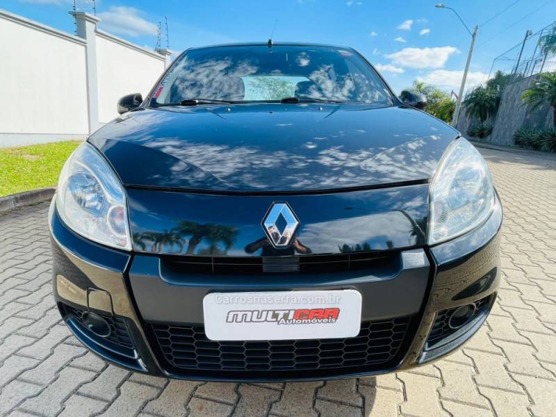RENAULT - SANDERO - 2012/2012 - Preta - R$ 31.900,00