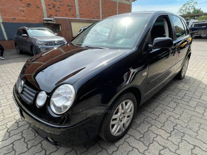 VOLKSWAGEN - POLO - 2006/2006 - Preta - R$ 27.900,00