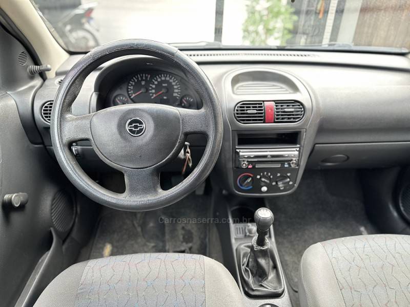 CHEVROLET - CORSA - 2006/2007 - Preta - R$ 21.900,00