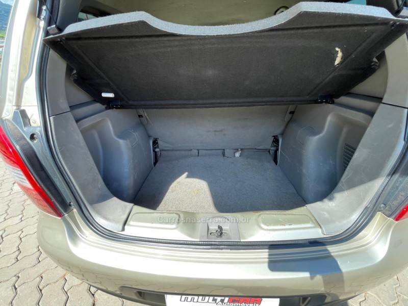 NISSAN - LIVINA - 2010/2010 - Cinza - R$ 34.900,00