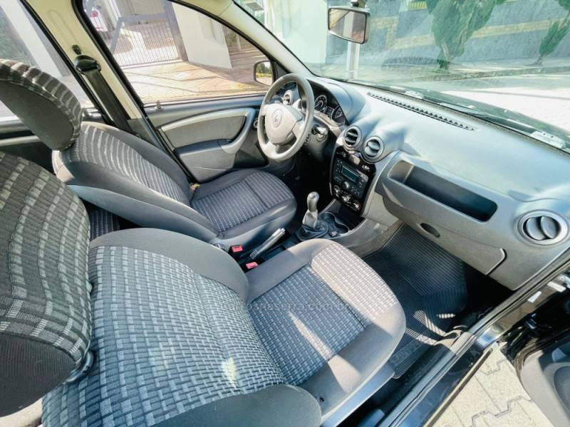 RENAULT - SANDERO - 2012/2012 - Preta - R$ 31.900,00