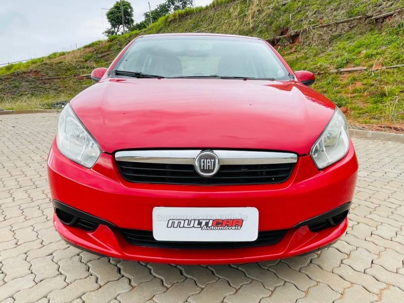 FIAT - GRAND SIENA - 2013/2013 - Vermelha - R$ 29.900,00