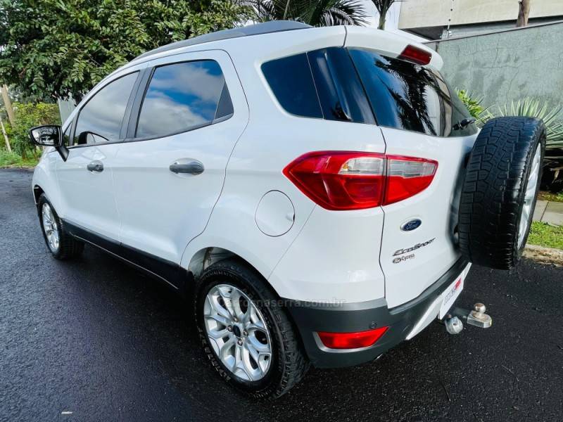 FORD - ECOSPORT - 2015/2015 - Branca - R$ 58.900,00