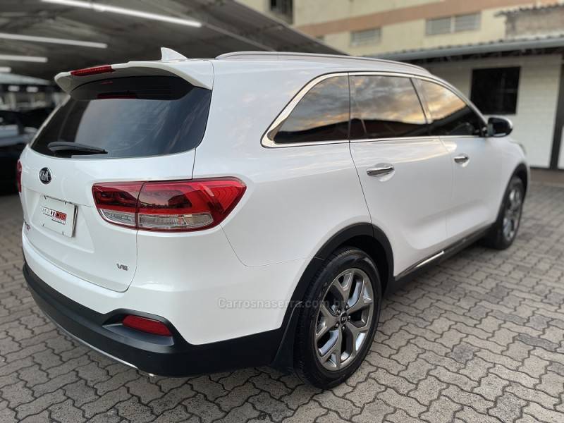 KIA MOTORS - SORENTO - 2018/2018 - Branca - R$ 139.900,00