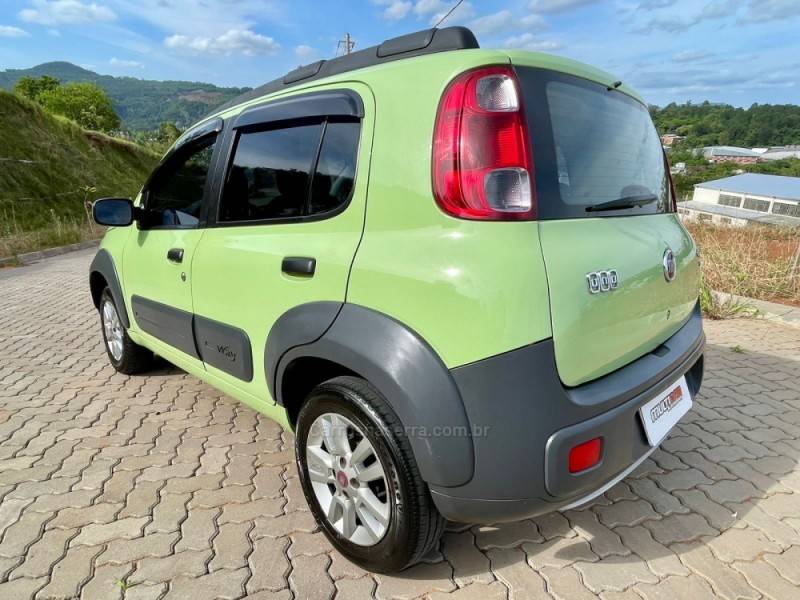 FIAT - UNO - 2011/2011 - Verde - R$ 32.900,00