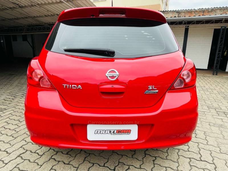 NISSAN - TIIDA - 2012/2012 - Vermelha - R$ 39.900,00