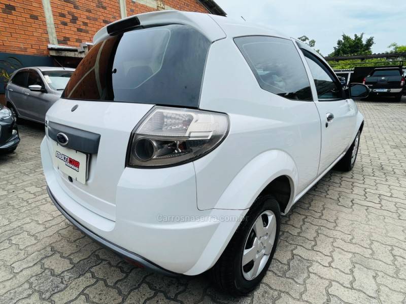 FORD - KA - 2012/2012 - Branca - R$ 22.900,00
