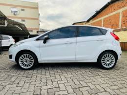 FORD - FIESTA - 2017/2017 - Branca - R$ 57.900,00