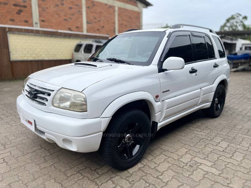CHEVROLET - TRACKER - 2001/2001 - Branca - R$ 45.900,00