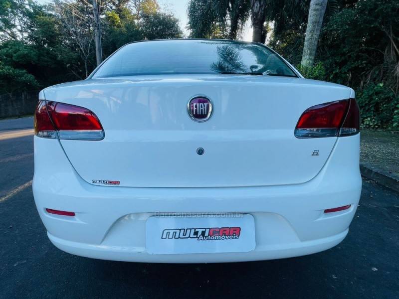 FIAT - SIENA - 2013/2014 - Branca - R$ 34.900,00
