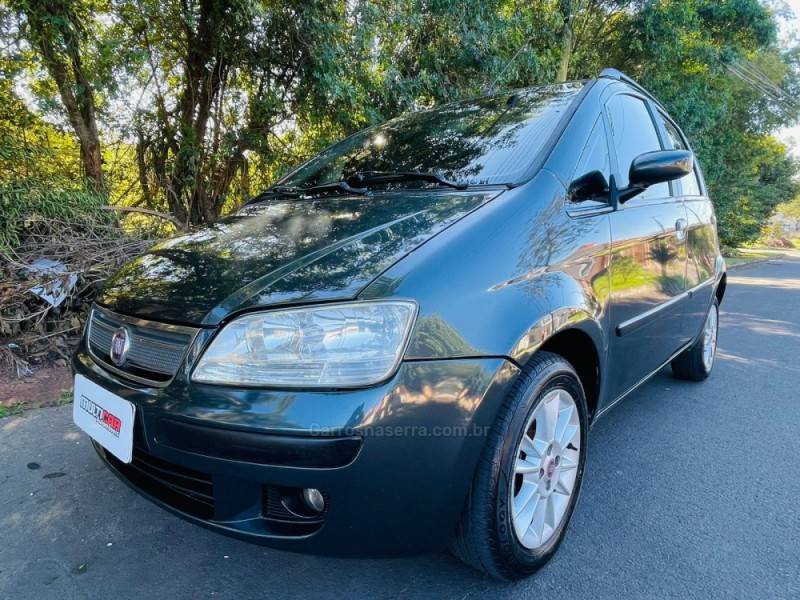 FIAT - IDEA - 2010/2010 - Verde - R$ 31.900,00