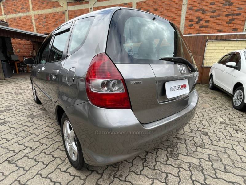 HONDA - FIT - 2007/2007 - Cinza - R$ 34.900,00