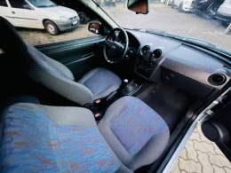 CHEVROLET - CELTA - 2010/2010 - Cinza - R$ 19.900,00