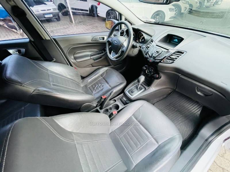 FORD - FIESTA - 2017/2017 - Branca - R$ 57.900,00