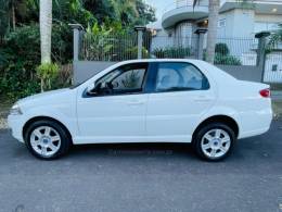 FIAT - SIENA - 2013/2014 - Branca - R$ 34.900,00