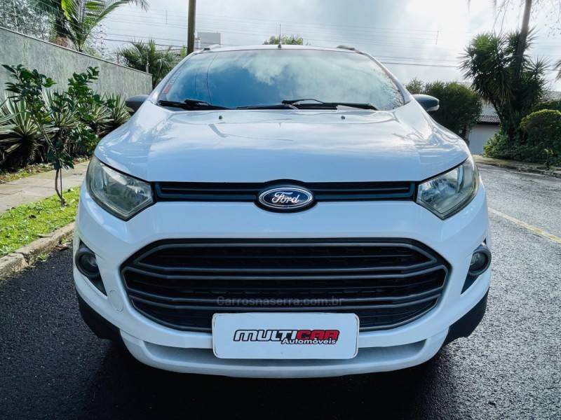 FORD - ECOSPORT - 2015/2015 - Branca - R$ 58.900,00