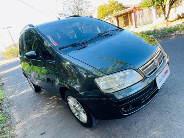 FIAT - IDEA - 2010/2010 - Verde - R$ 31.900,00