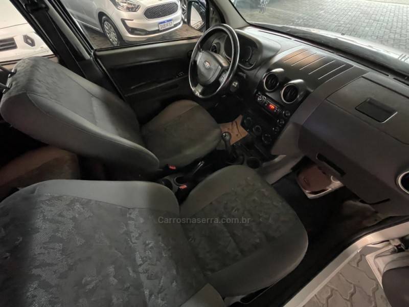 FORD - ECOSPORT - 2004/2004 - Cinza - R$ 26.900,00