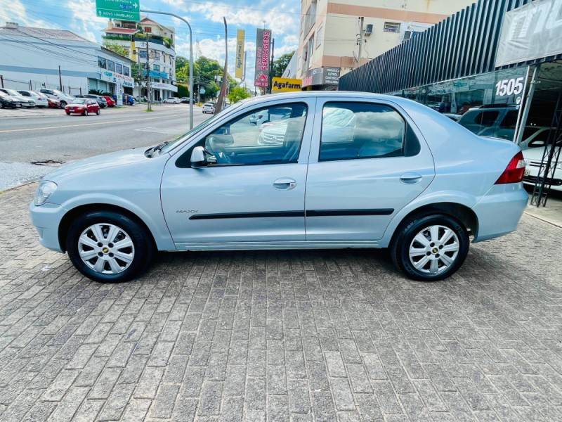 CHEVROLET - PRISMA - 2010/2010 - Cinza - R$ 31.900,00