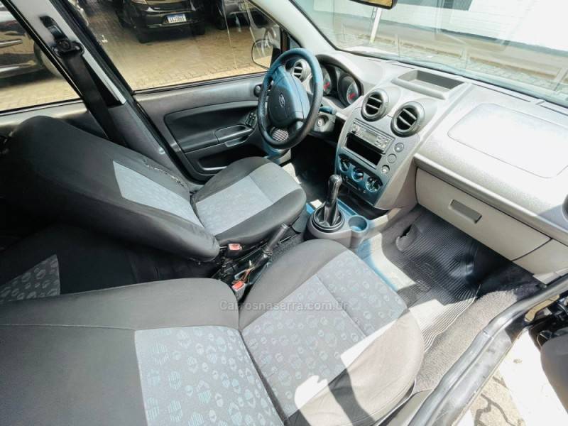 FORD - FIESTA - 2012/2012 - Preta - R$ 31.900,00