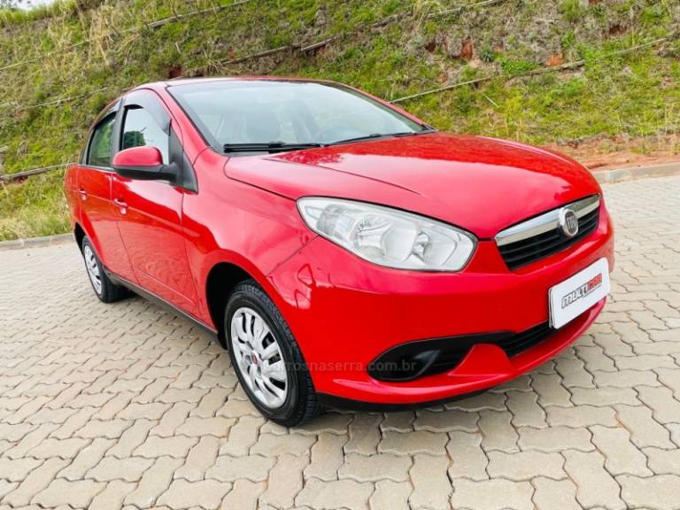 FIAT - GRAND SIENA - 2013/2013 - Vermelha - R$ 29.900,00